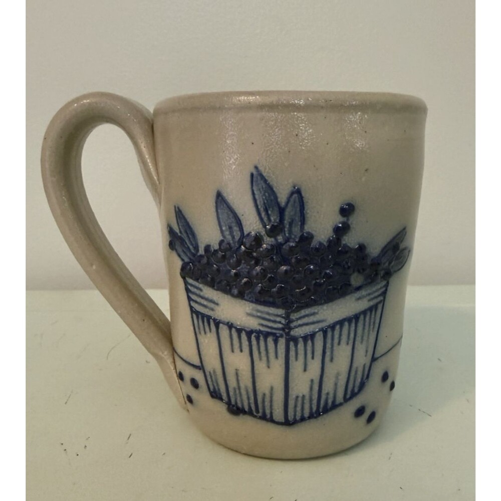 Vintage Salmon Falls Stoneware Mug Blueberry Basket Brown Interior EUC